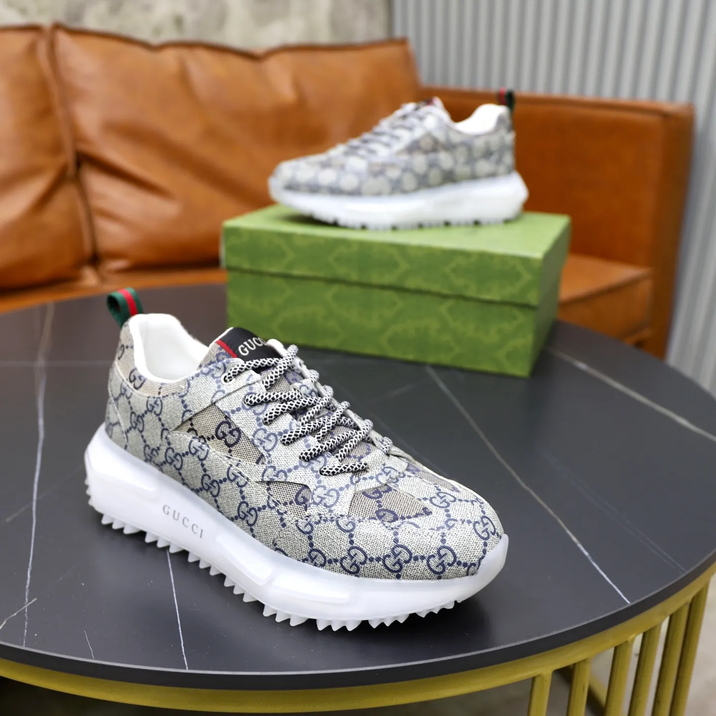 Men's shoes: 462💰🙅‍♂️🙅‍♂️🙅‍♂️ Brand: GUCCI Standard code: 38-44 (45 customized) Grade: Same as the official website Material: Original leather splicing Comfortable and breathable lining Original wear-resistant outsole Style category: Men's fashionable casual shoes Running sneakers Noble luxury brand elements Top luxury Color: actual picture color